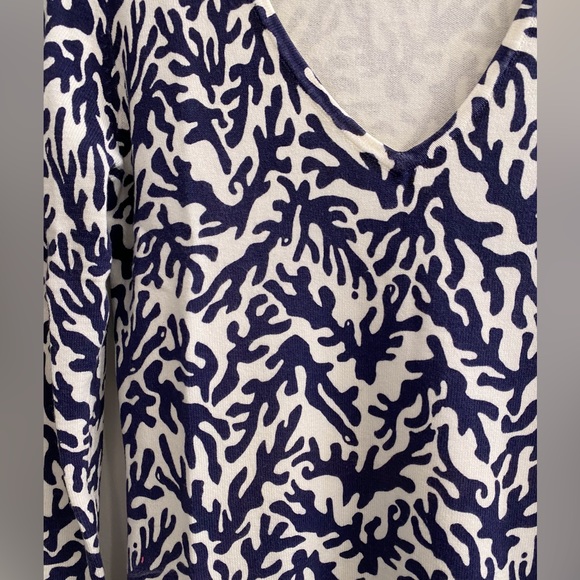 Lilly Pulitzer Adelaide Sweater Navy Coral Design Long Sleeves V-Neck - Picture 6 of 7